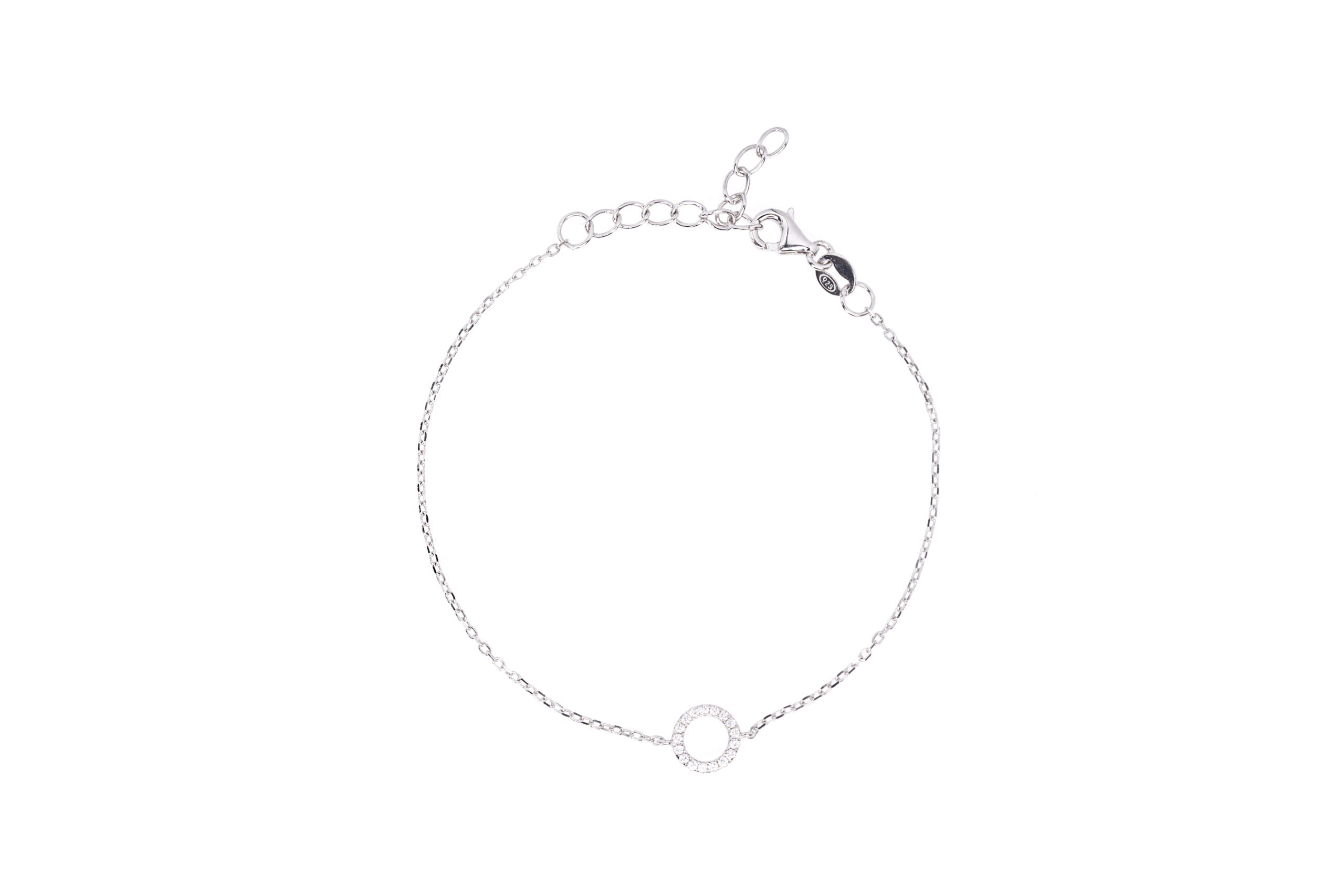 Dainty, silver circle bracelet