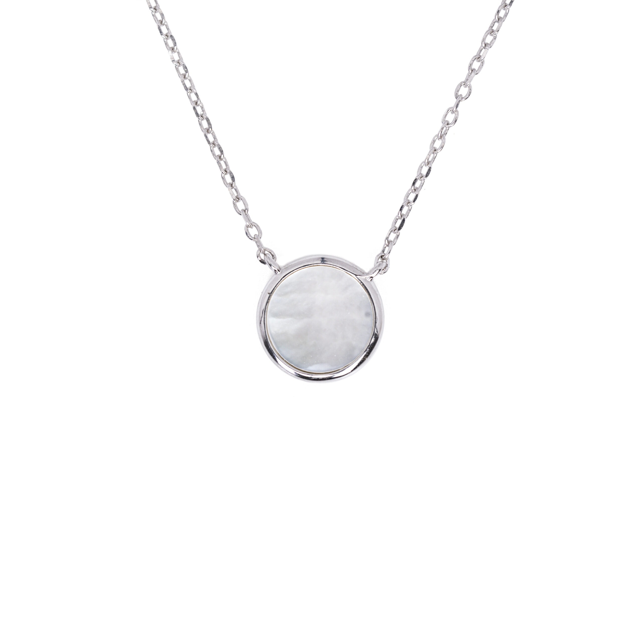 Silver necklace with mother of pearl